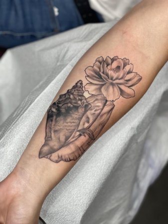 Lotus foot tattoo | Foot tattoos for women, Foot tattoos, Flower tattoo foot